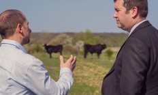Rezervaci divokých koní včera navštívil předseda Poslanecké sněmovny Parlamentu ČR Jan Hamáček 