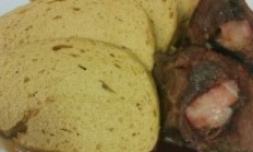 Recept na tento víkend - Špikována jelení plec na smetaně 