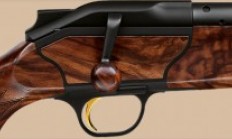 Profesionální lov s luxusní kulovnicí Blaser R8 Attaché